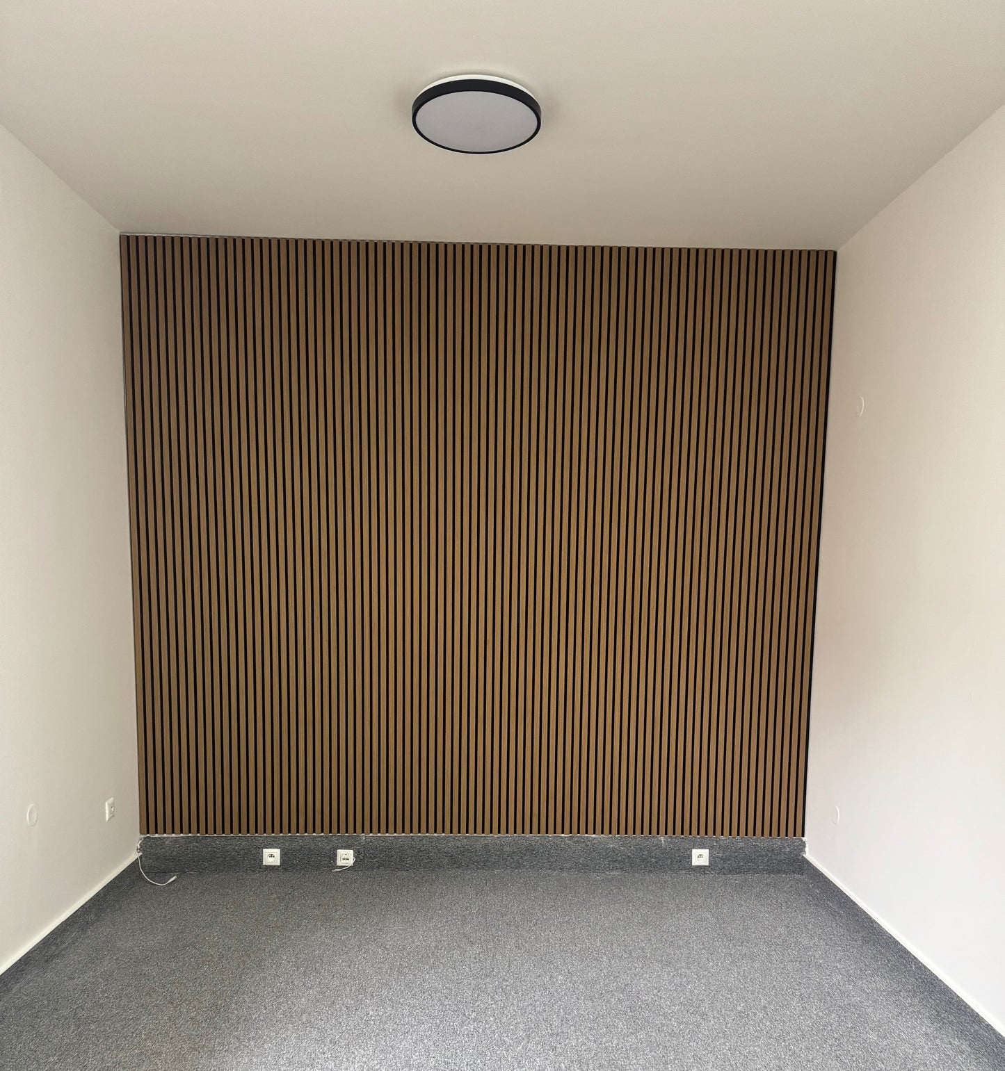 Walnut Akustický MDF panel s PET filcom